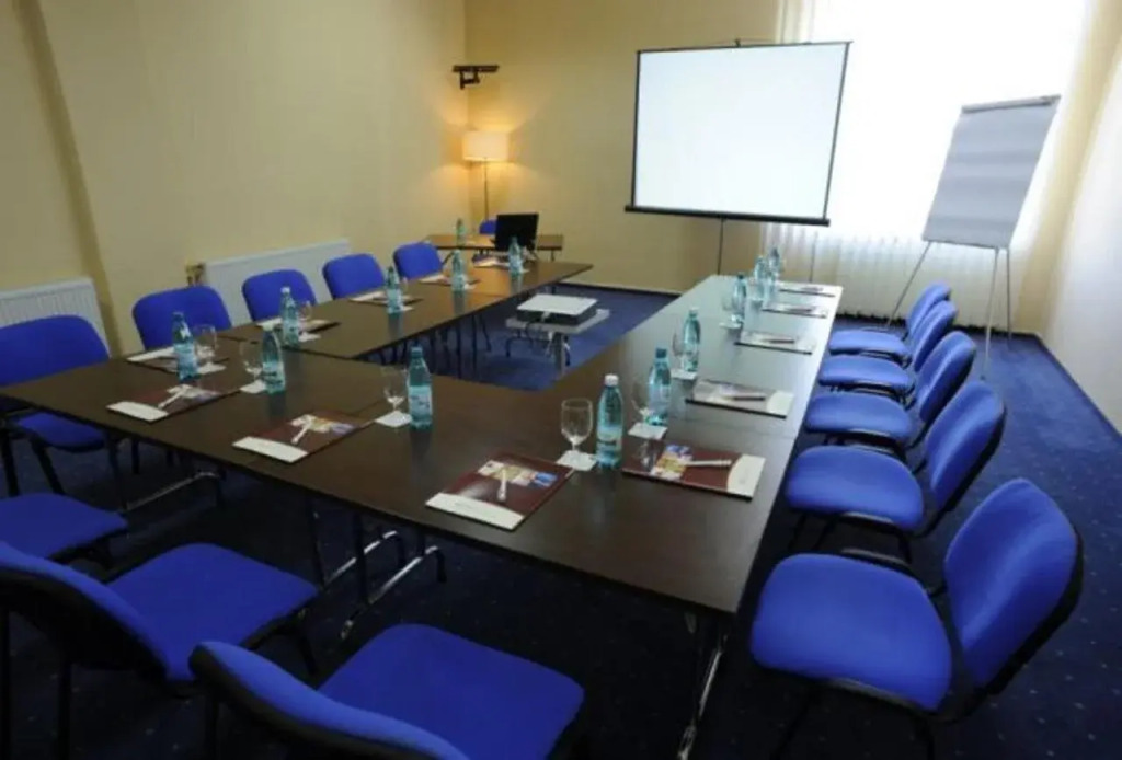 RIN Airport Hotel