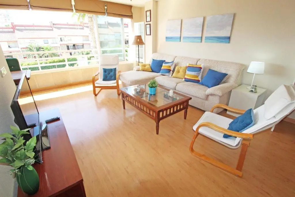 1a línea Playa San Juan. Vistas. Piscina. BBQ. Gym