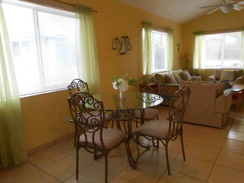 Hoopers Bay Villas