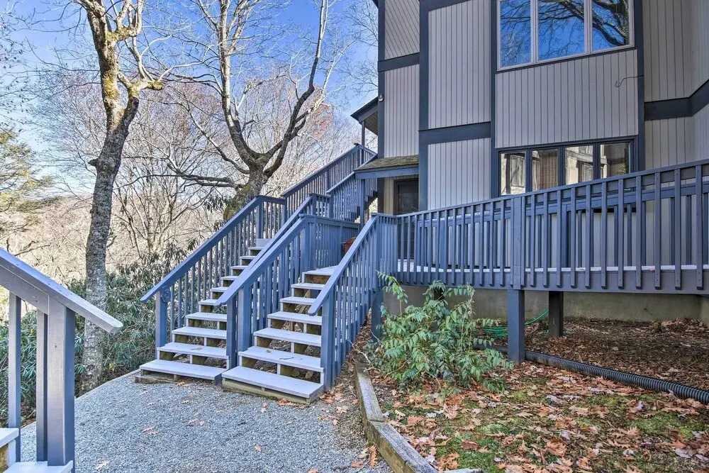 Steps to Ski Resort: Sugar Mountain Condo!