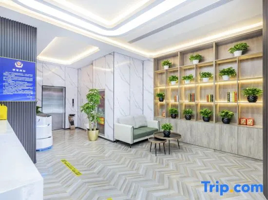 TRUE GO Hotel X (Beijing Guomao Sihui Subway Station)