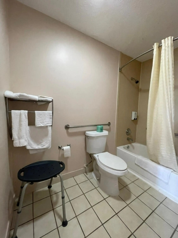 Garden Inn & Suites