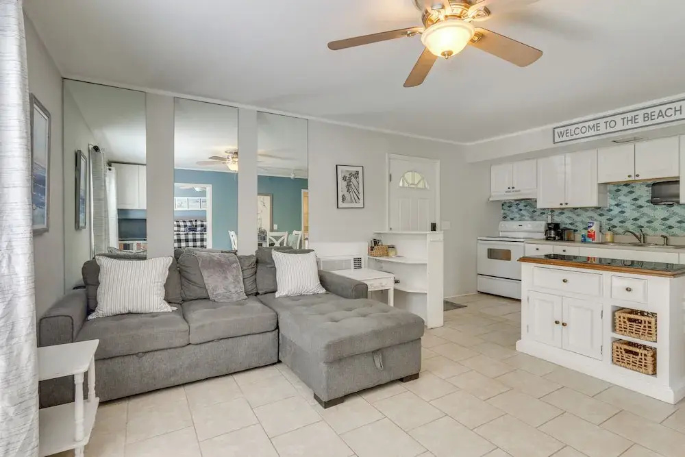 Pool Access, Walk to Beach: Hilton Head Haven!