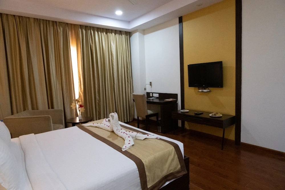 Hyphen Premier-Business Hotel