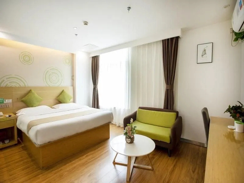 GreenTree Inn Road Subway Station Express Hotel