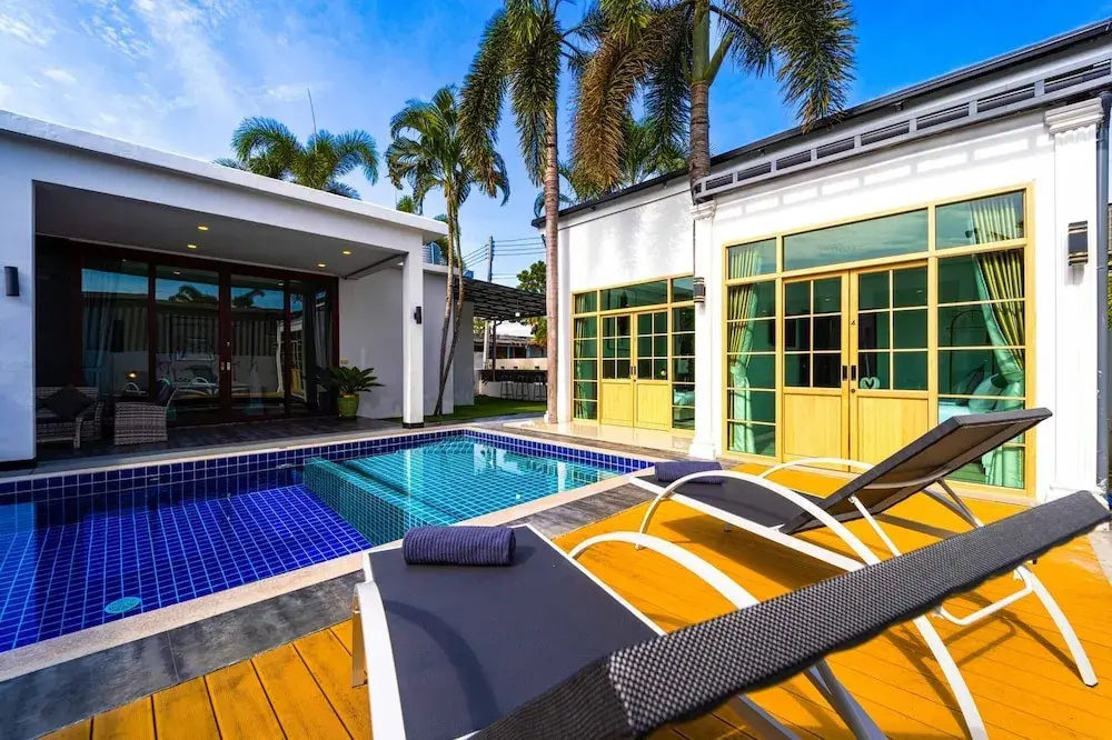Beautiful 4-Bedroom Pool Villa - BL9