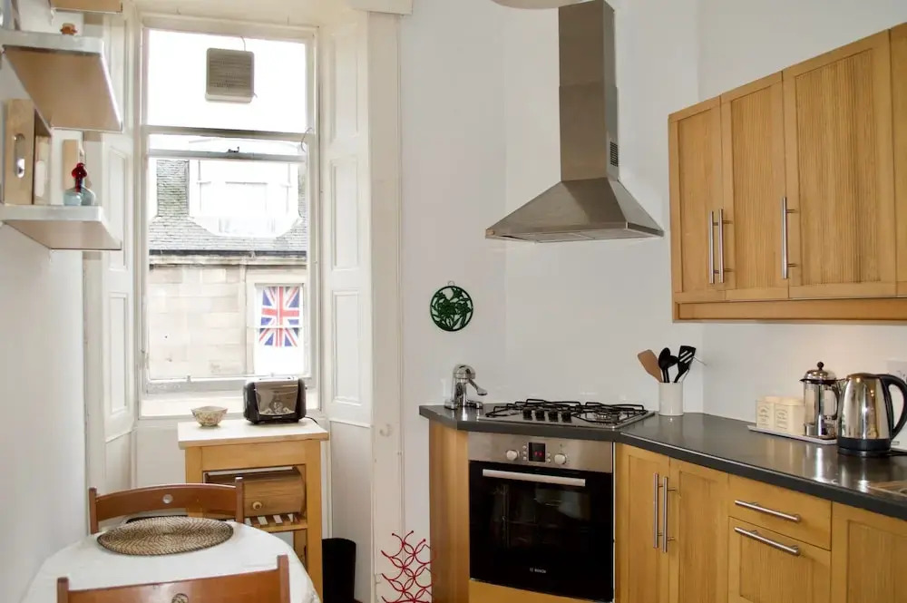 Cosy 1 Bedroom Home In Edinburgh