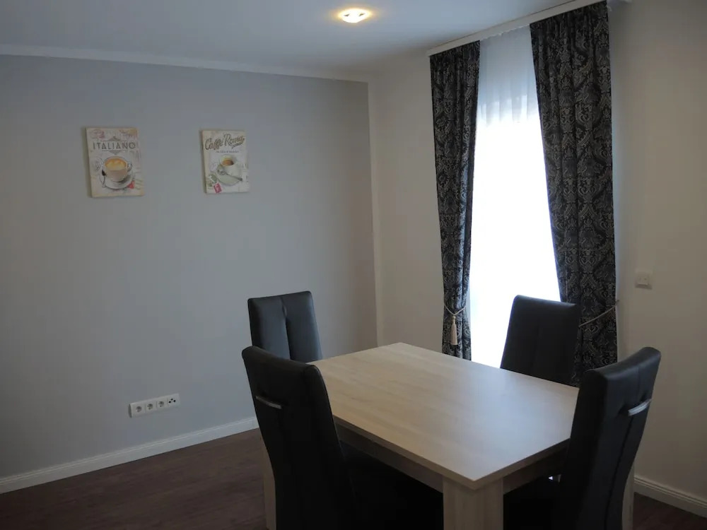 Merkel Villa Apartamente