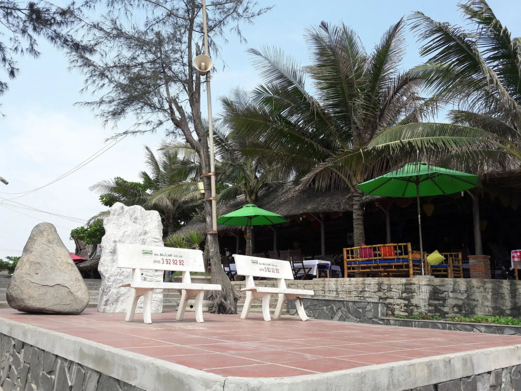 Life Beach Villa