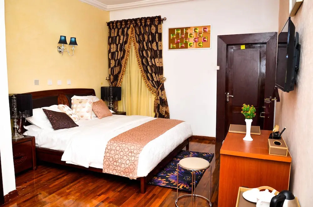 Crystal House International Hotel