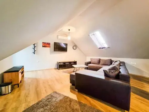 XXL Rooms Osijek