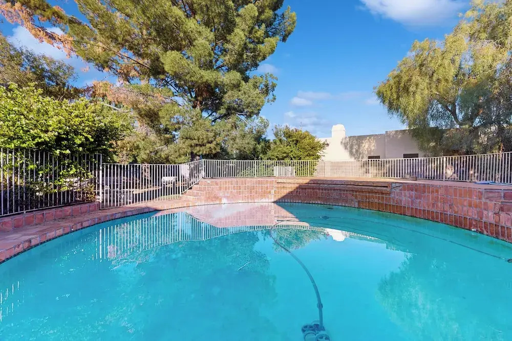 Great for Groups! Poolside Oasis Near Encanto Park