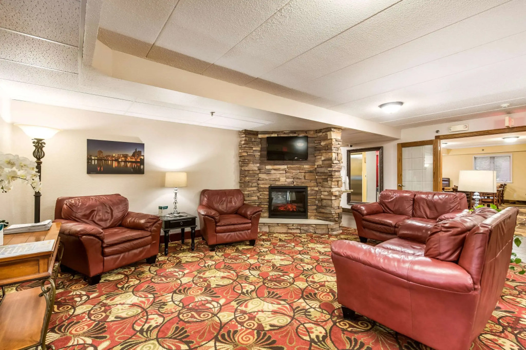 Econo Lodge Mayo Clinic Area
