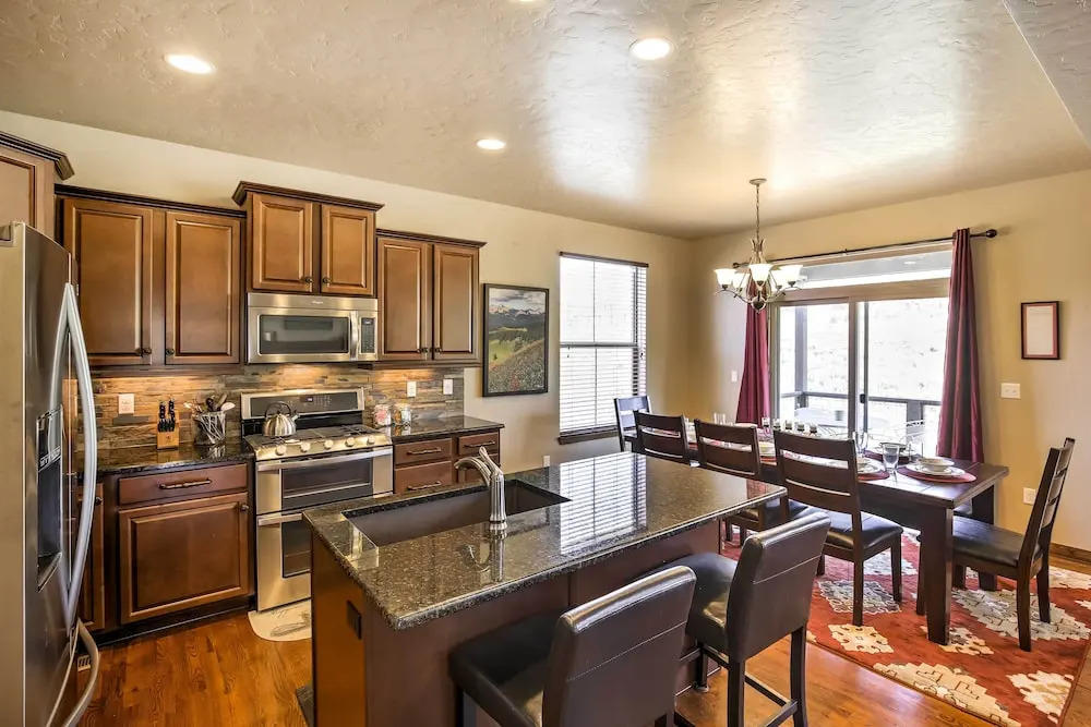 Patio, Fire Pit, & Ski Mountain View: Granby Home