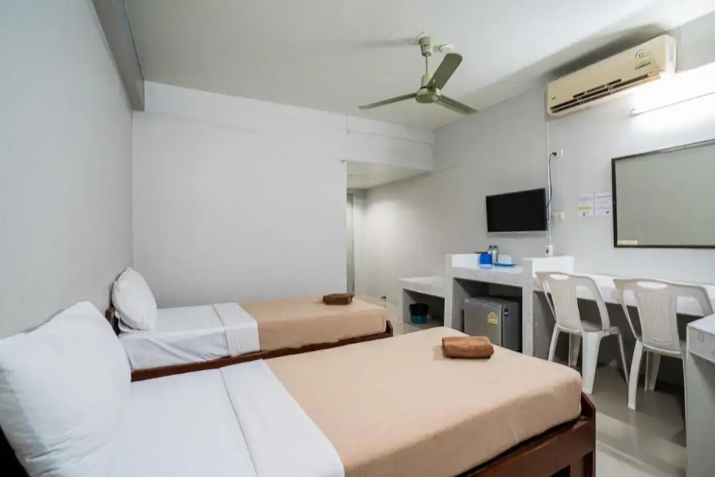 Pasawang Hotel