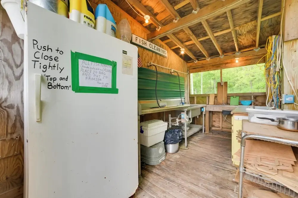 Free Boat Rentals! Beachside Les Cheneaux Cabin