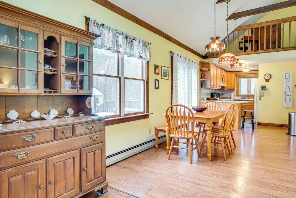 3 Mi to Beaches & Golfing: Family Gem in Cotuit