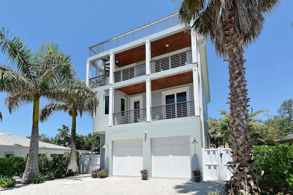 Direct Beach View Apartment 5
