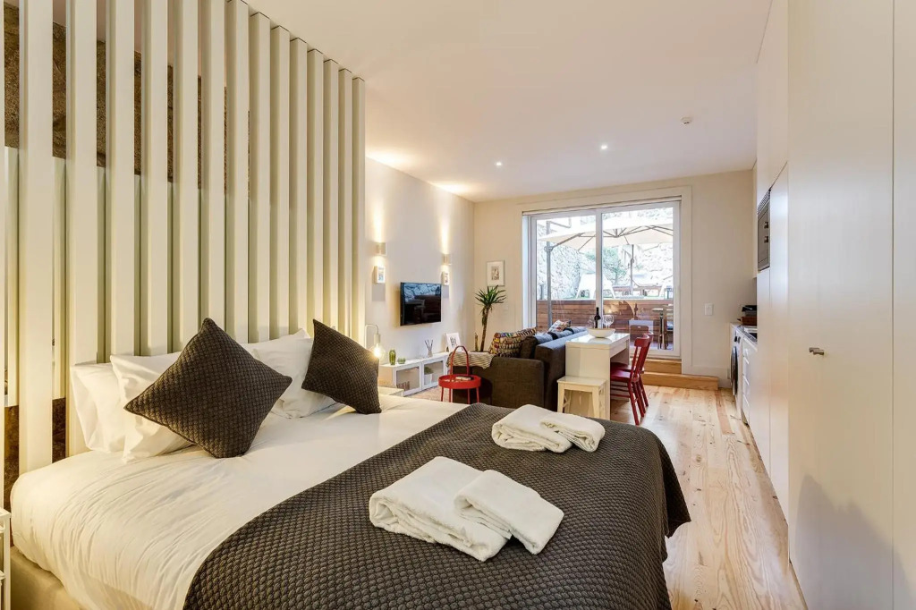 Pinheiro Terrace Downtown Apartment by DA'HOME