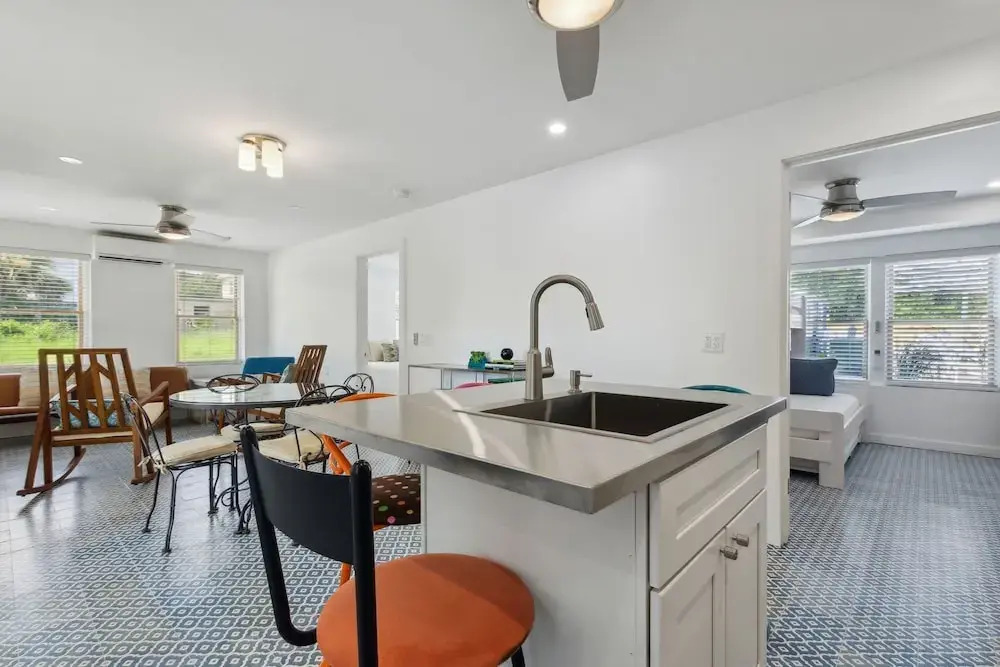 Blueberry Dunes Beach Cottage - Pet Friendly - Pool