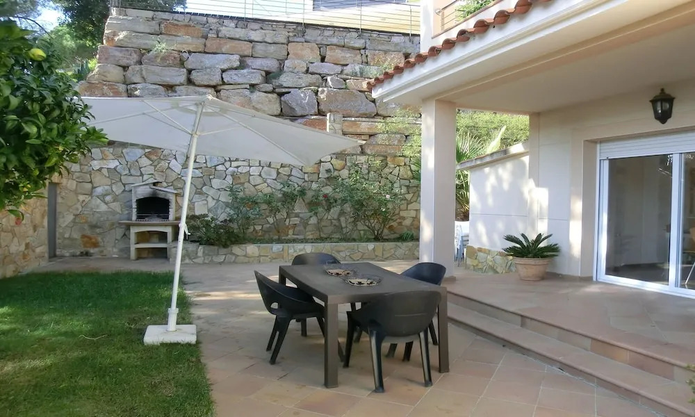 Villa - 3 Bedrooms with Pool - 104654