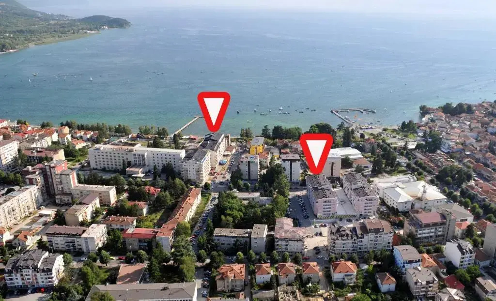 Lazos Apartments