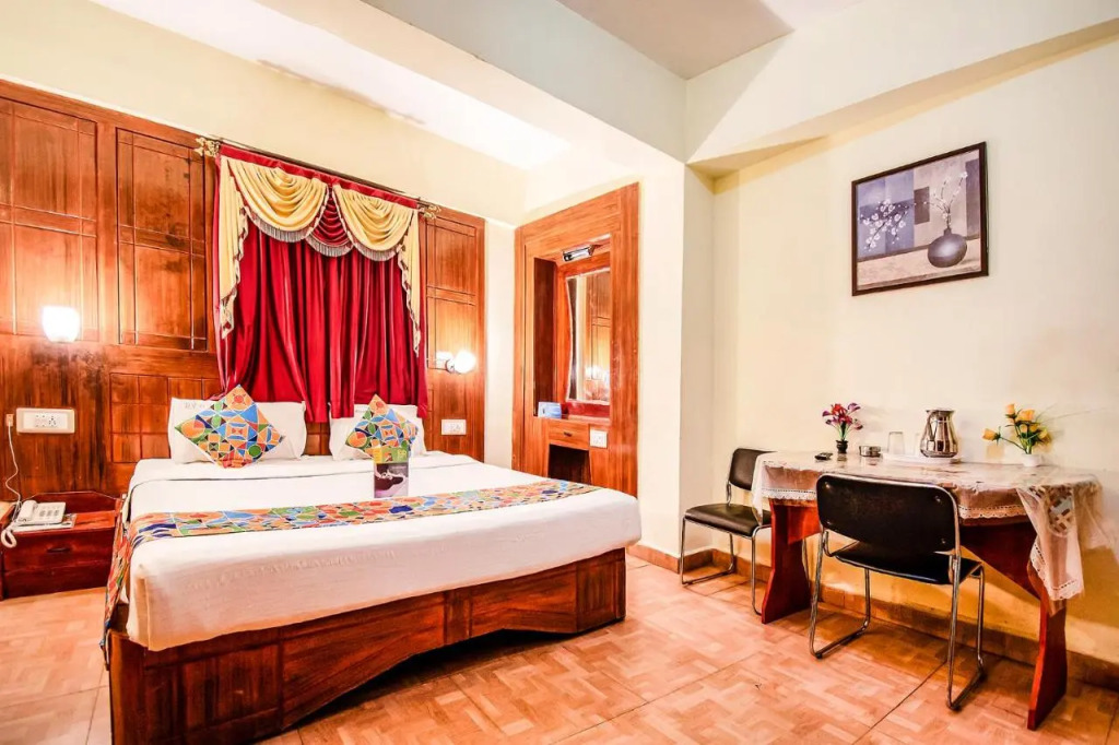 FabHotel Roshan Residency - Nr Kurinji Andavar Temple