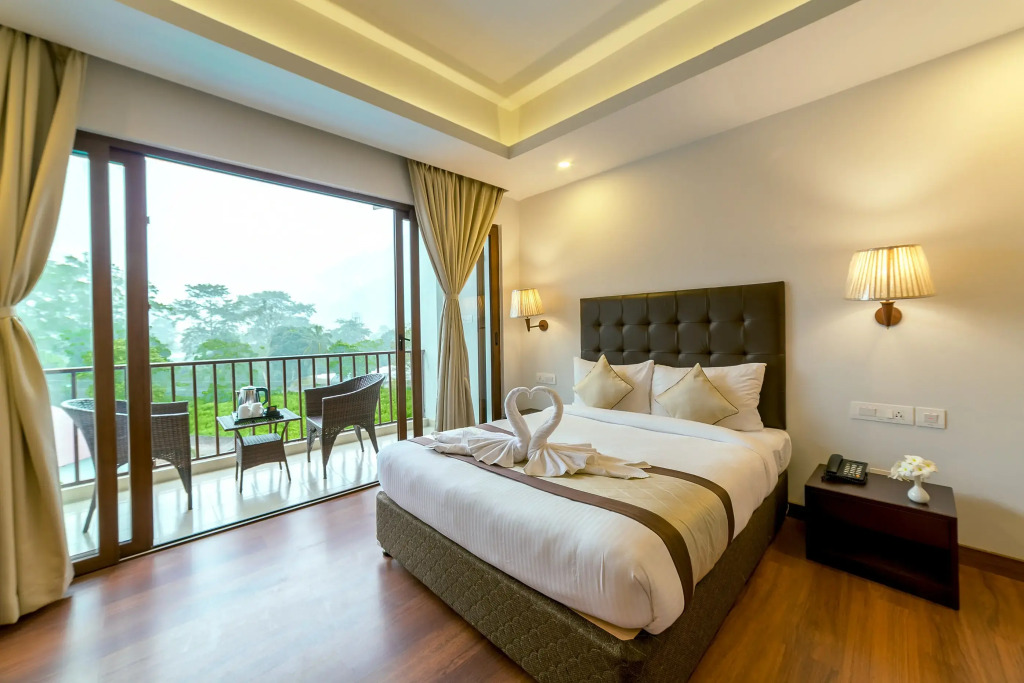 Palm Grove Suites Inn & Spa