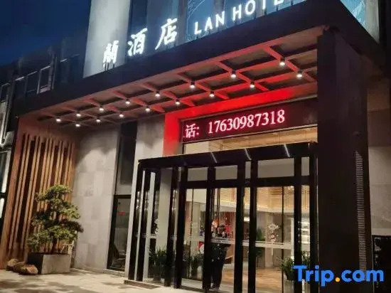 Lan Hotel