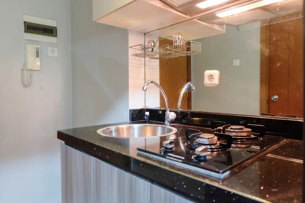 Comfy Studio Woodland Park Residence Apartment
