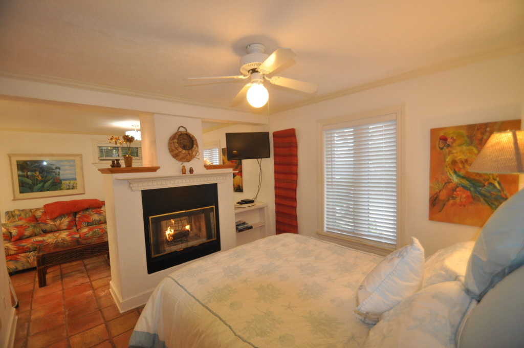 Treasure Island Beach Retreat Sleeps Up To 13