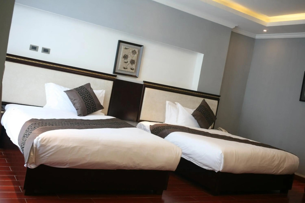 Yadonay Hotel