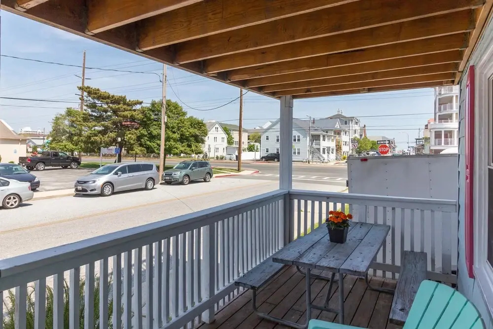 The Beach House on 10th