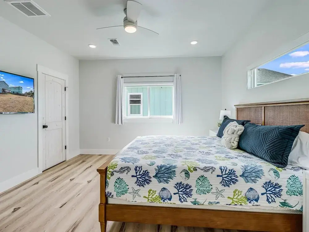 Cove Harbor Beach House