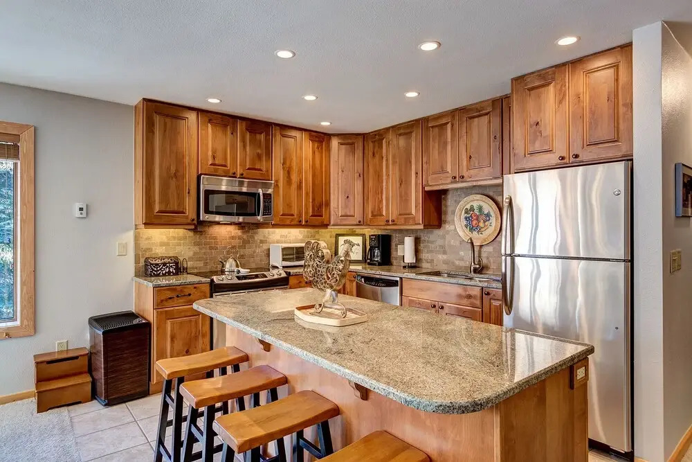 #1715 Tannenbaum II - Right on the River, Super Close to Quicksilver Lift and Walk to Main! 2 Bed, 3 Bath, Perfect Condo for Ski or Summer Getaway!