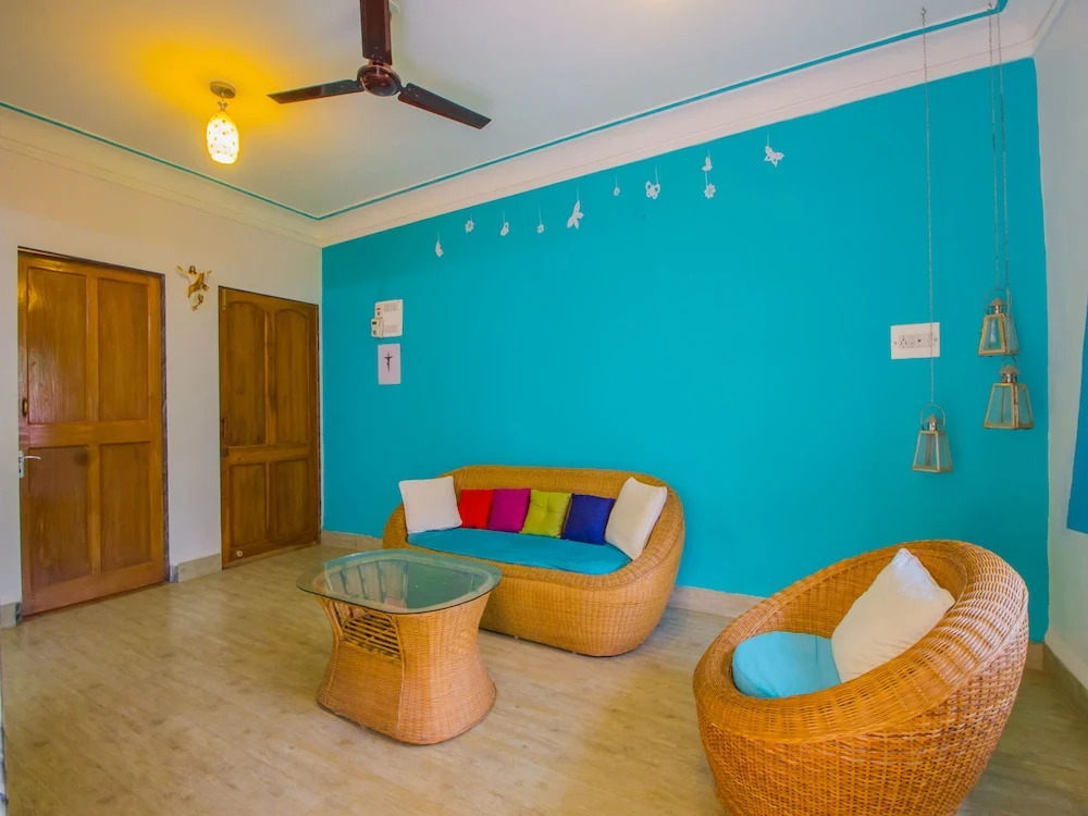 OYO 14906 Home 1BHK With Pool Carmona Beach