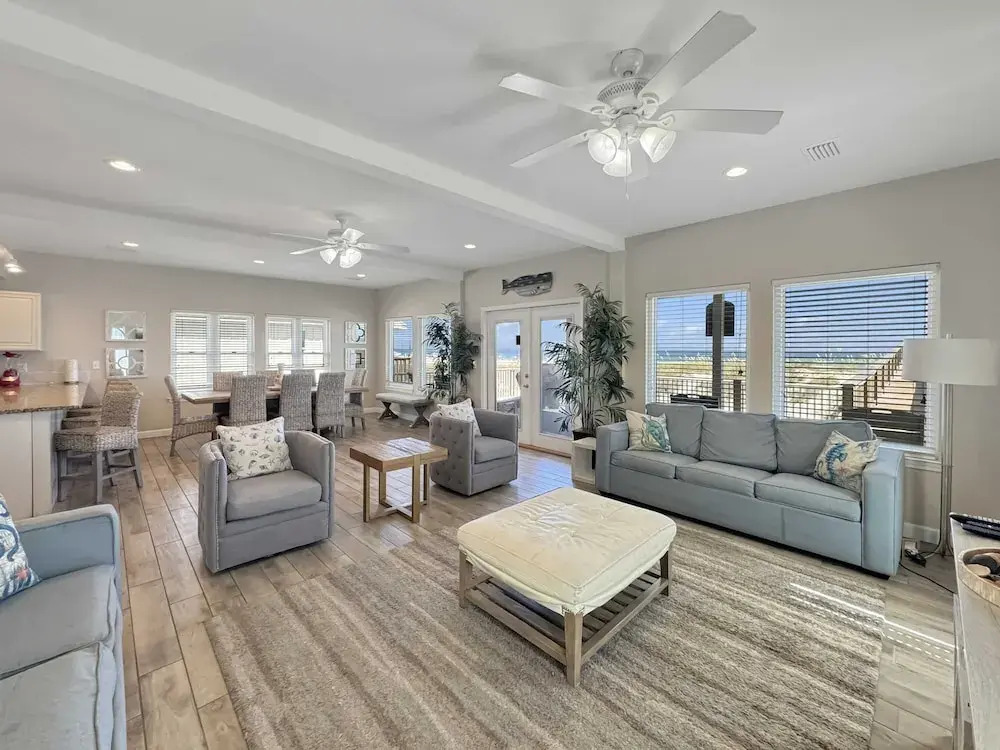 Pass Time - Beachfront for 24