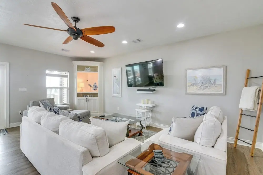 Walk to Sand! Home w/ Wide-open Ocean Views + Bar