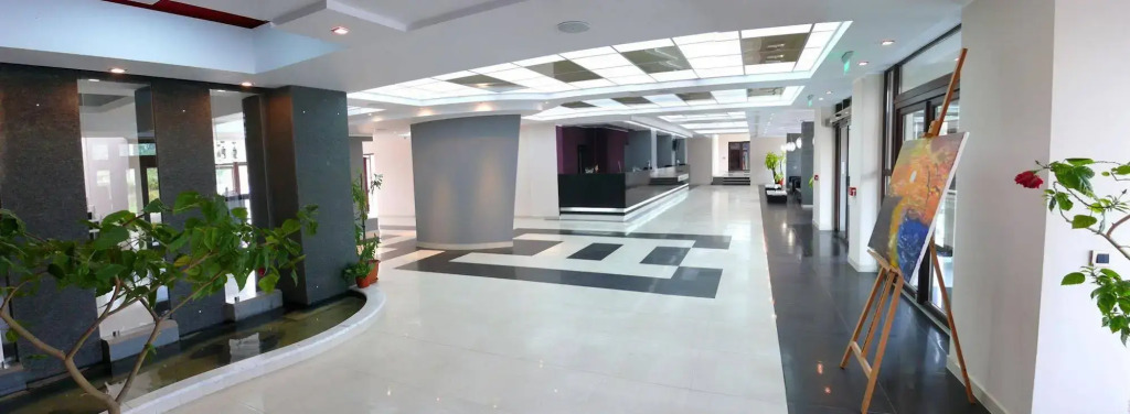 Black Tulip Hotel