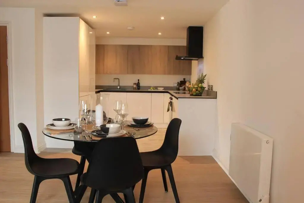 Cabot Mews Apartment 3