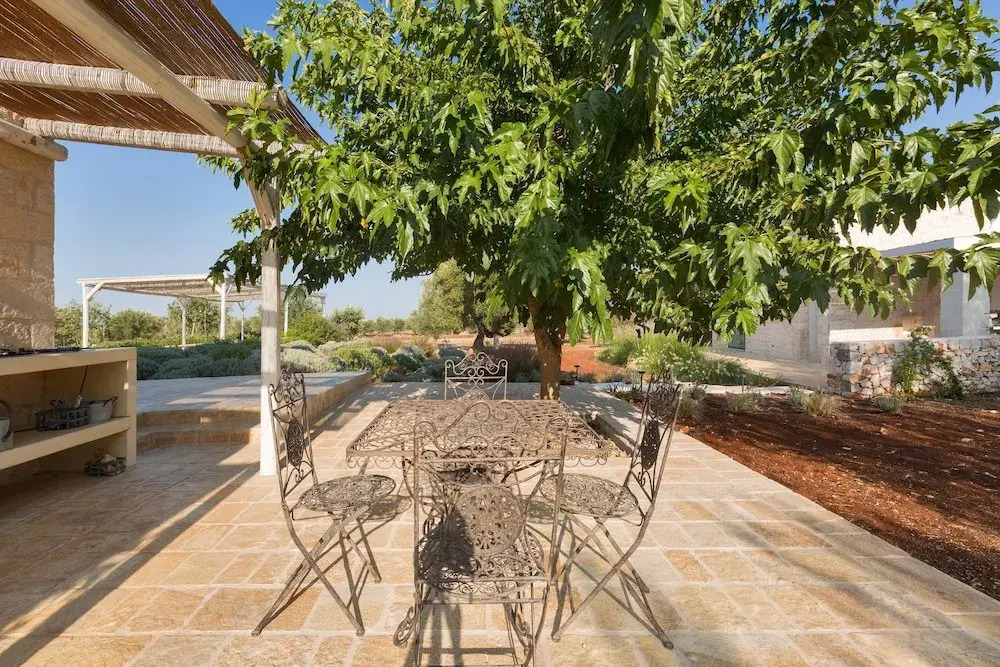 Casale con Cipresso
