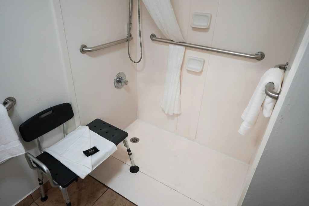 Ramada by Wyndham Tulsa Broken Arrow