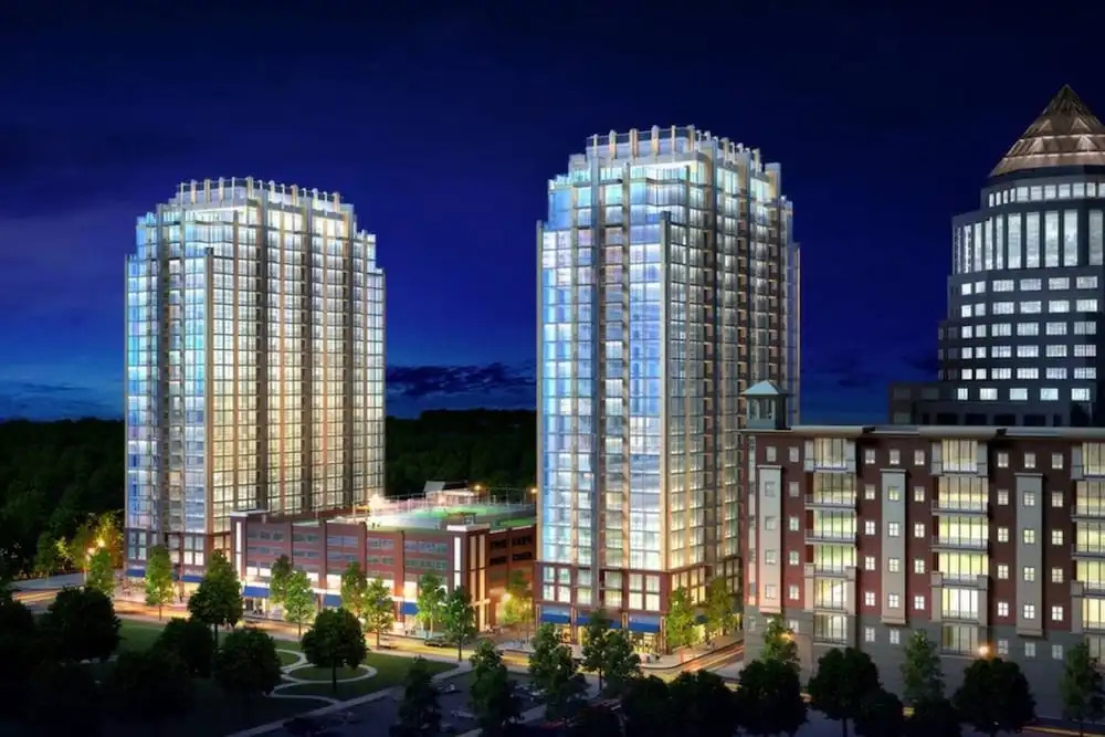 Luxury 2BR Apt In Uptown City View