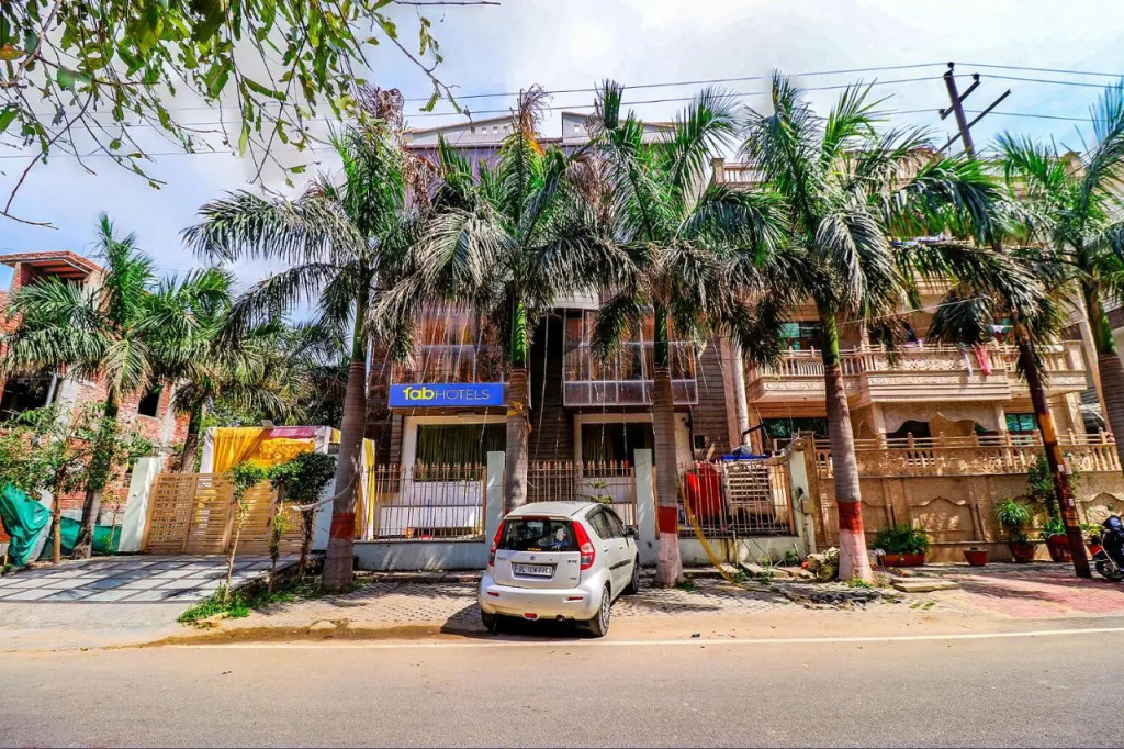 Fabhotel Gaba Corporate Suites