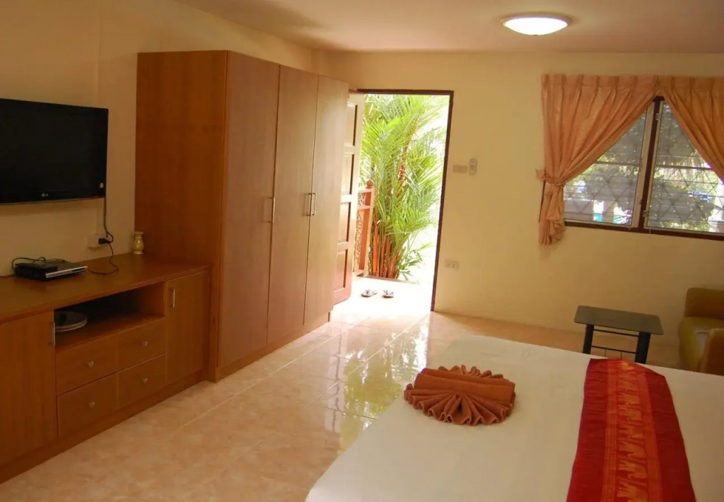 Sirikarn Residence and Luxury Apartments