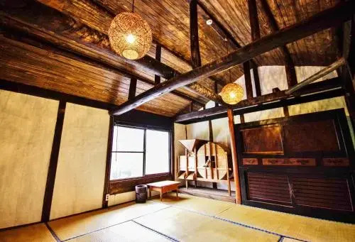 Shikoku Guesthouse Osakanakunchi