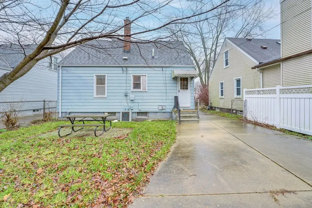 Wfh friendly Home in Dearborn: Dogs Welcome