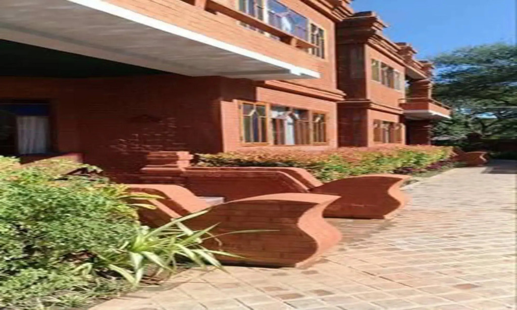 Ananta Bagan Hotel