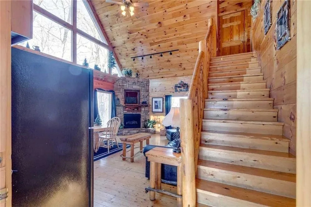 Bearfoot Lodge by RedAwning