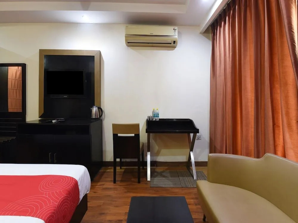 Edition O 30029 Hotel Blue Moon
